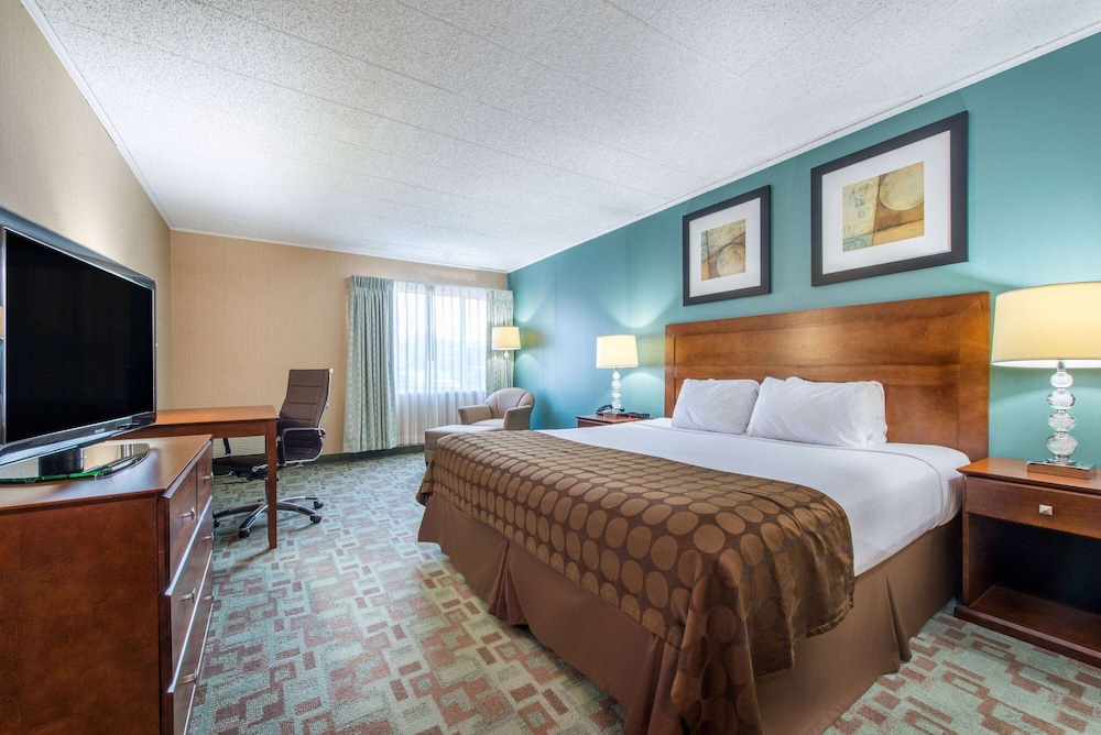 Ramada by Wyndham Vineland Millville Area - photo 8