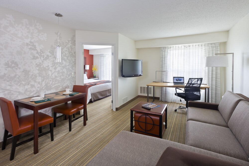 Residence Inn Houston The Woodlands Lake Front Circle - photo 7