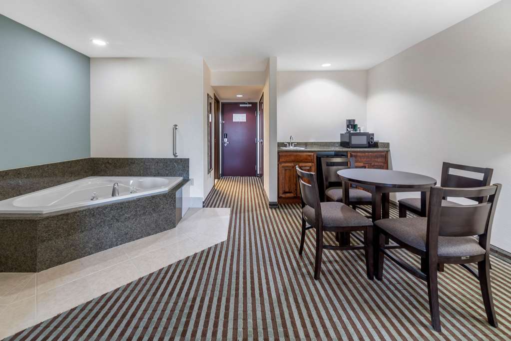 Comfort Inn & Suites Perry I 35 - photo 26