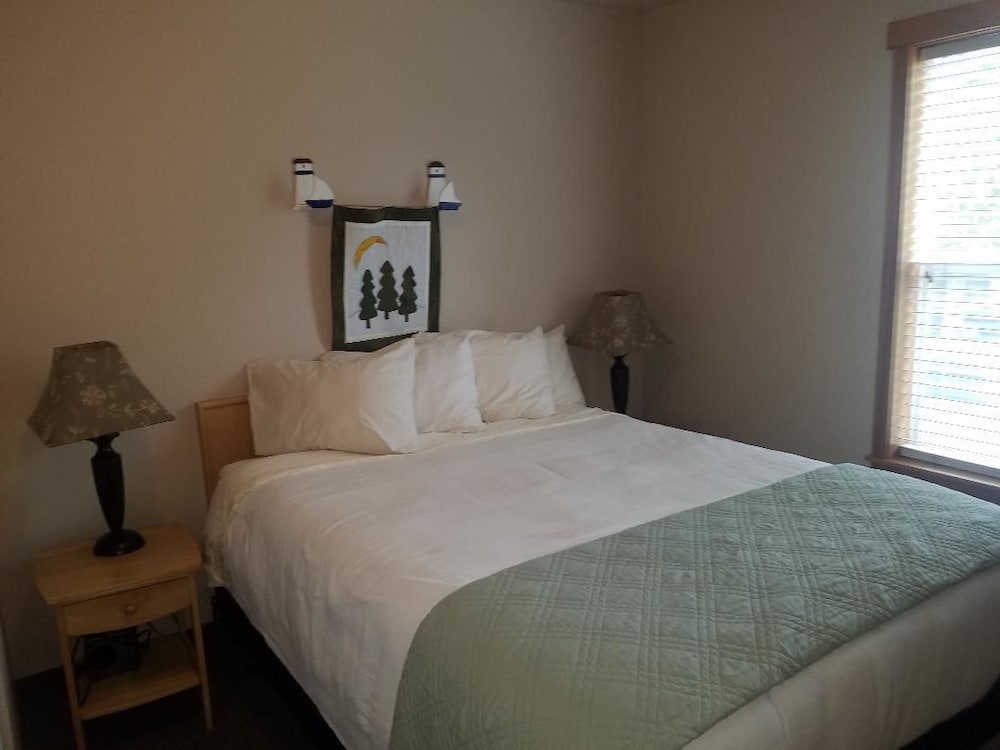 Sea Breeze Court - photo 5