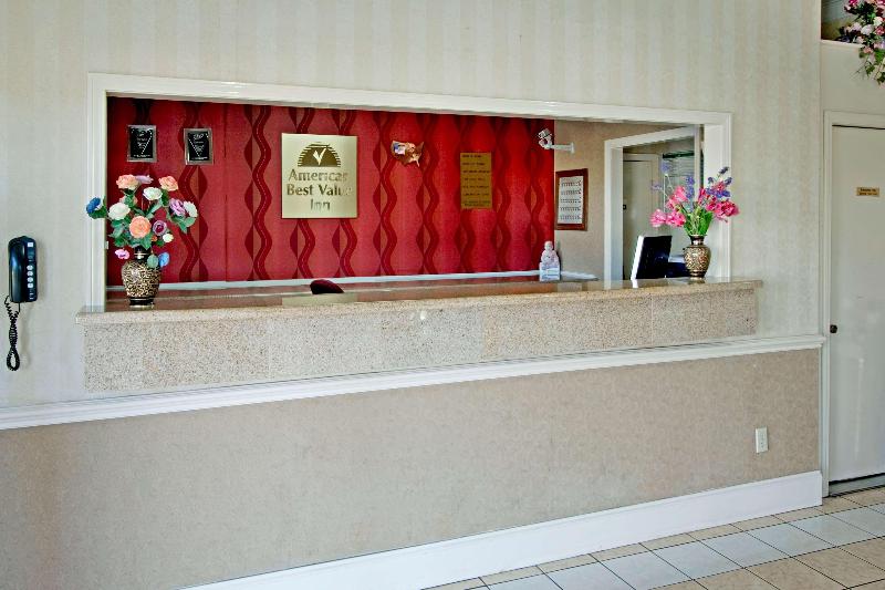 Rodeway Inn Canton - photo 6