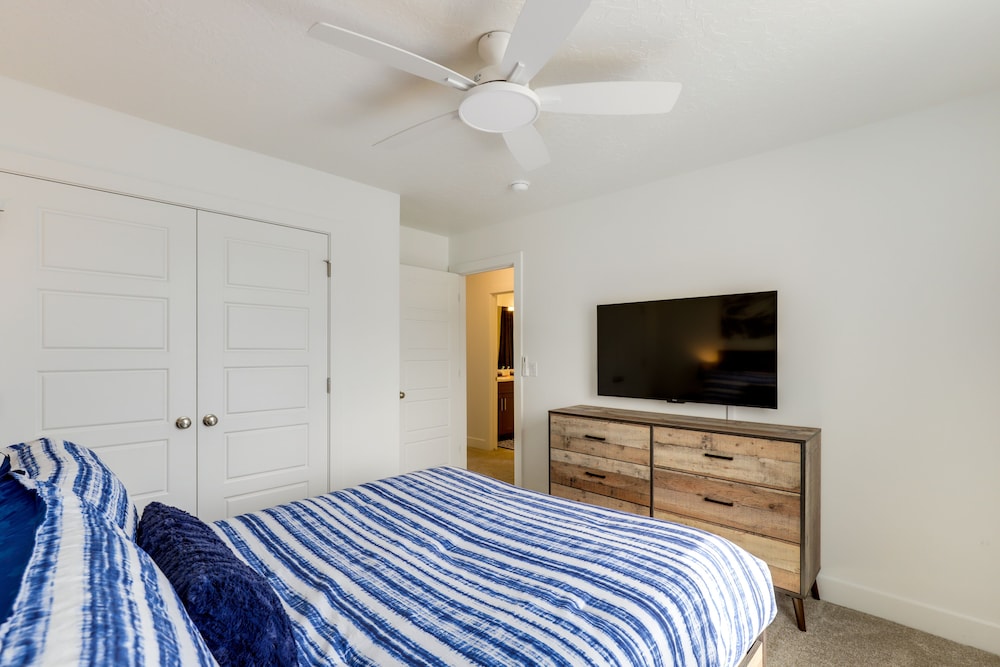 Pet friendly Utah Abode Fireplace Patio & Grill in Heber, United States