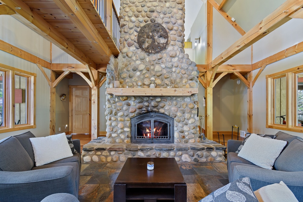 Auberge Krön — 4-Star Luxury Hotel in Wakefield, Canada
