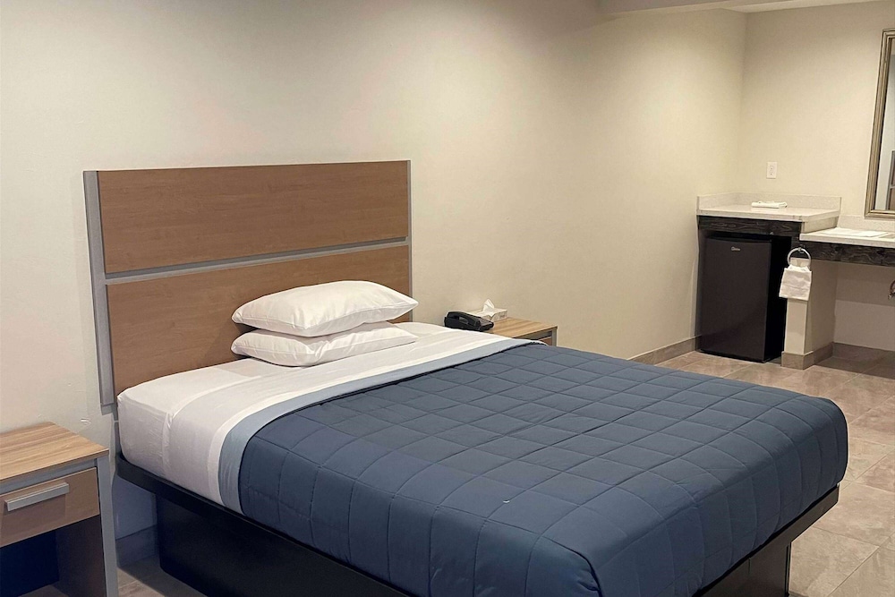 Super 8 by Wyndham Bakersfield CA - photo 5