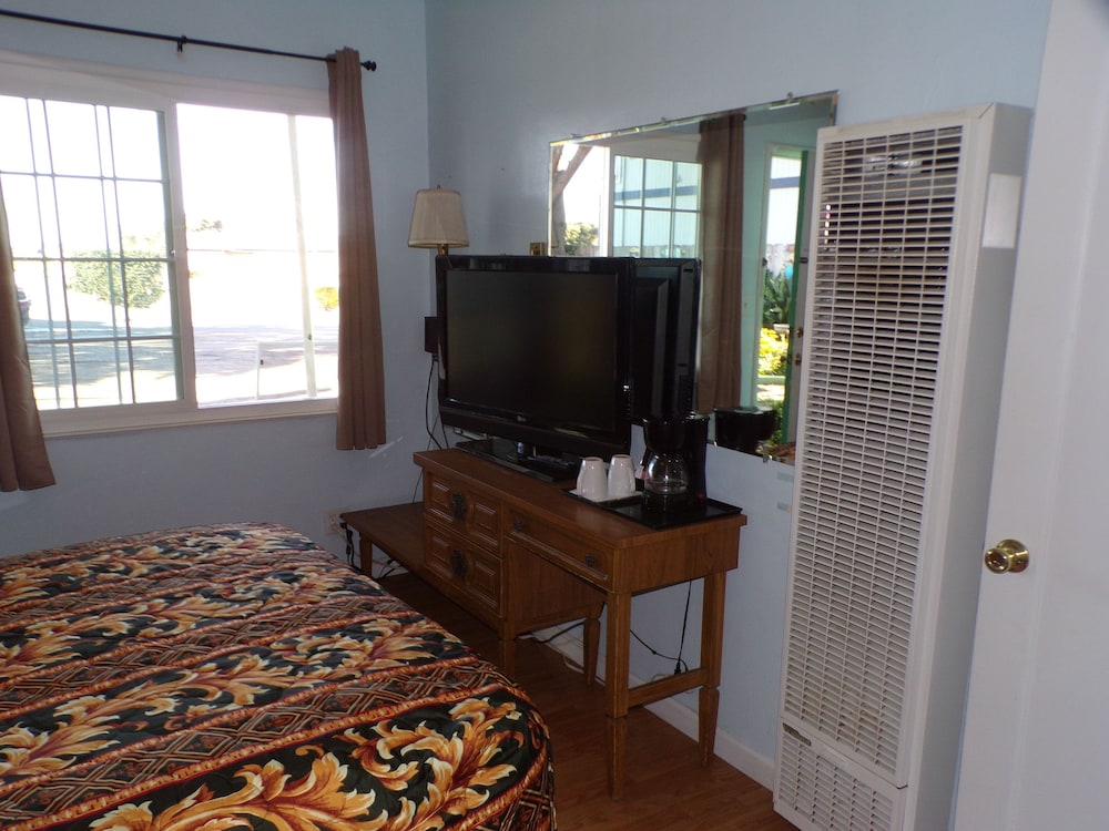 Cypress Tree Motel - photo 45