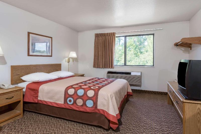 Super 8 by Wyndham Prince Frederick - photo 16