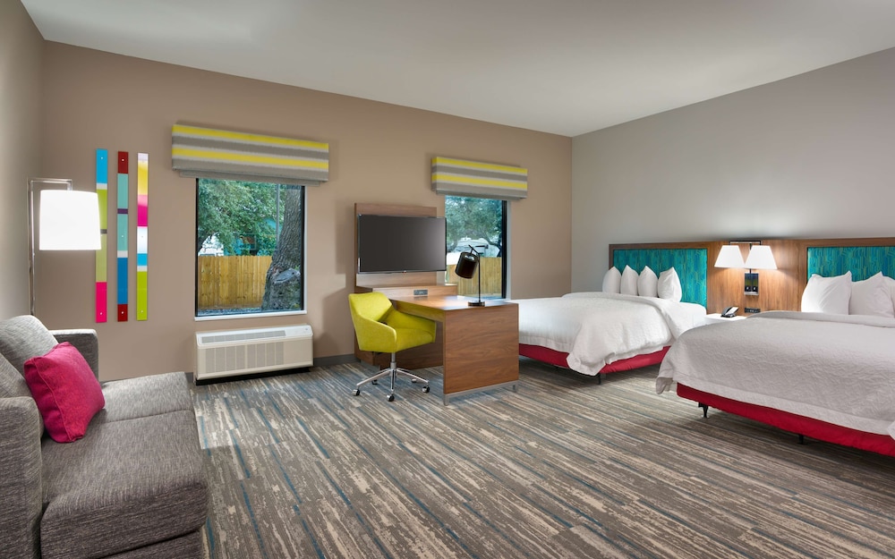 Hampton Inn & Suites Rockport Fulton - photo 11