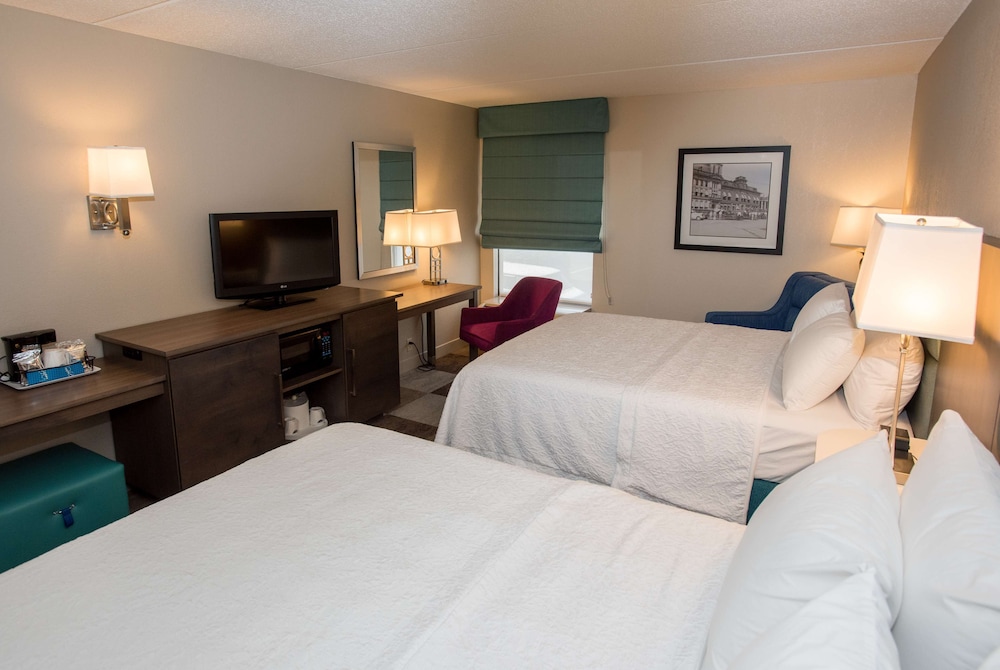Hampton Inn Wooster - photo 18