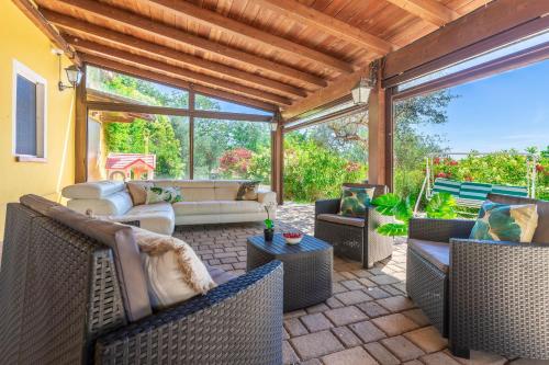 Italian Experience Villa La Pagliarina — 4-Star Luxury Hotel in Cuccurano, Italy