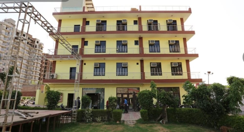 Radha Palace By Grb - last minute hotel in Mathura