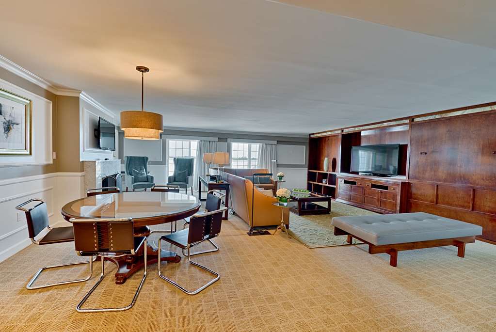 The Garden City Hotel - photo 26