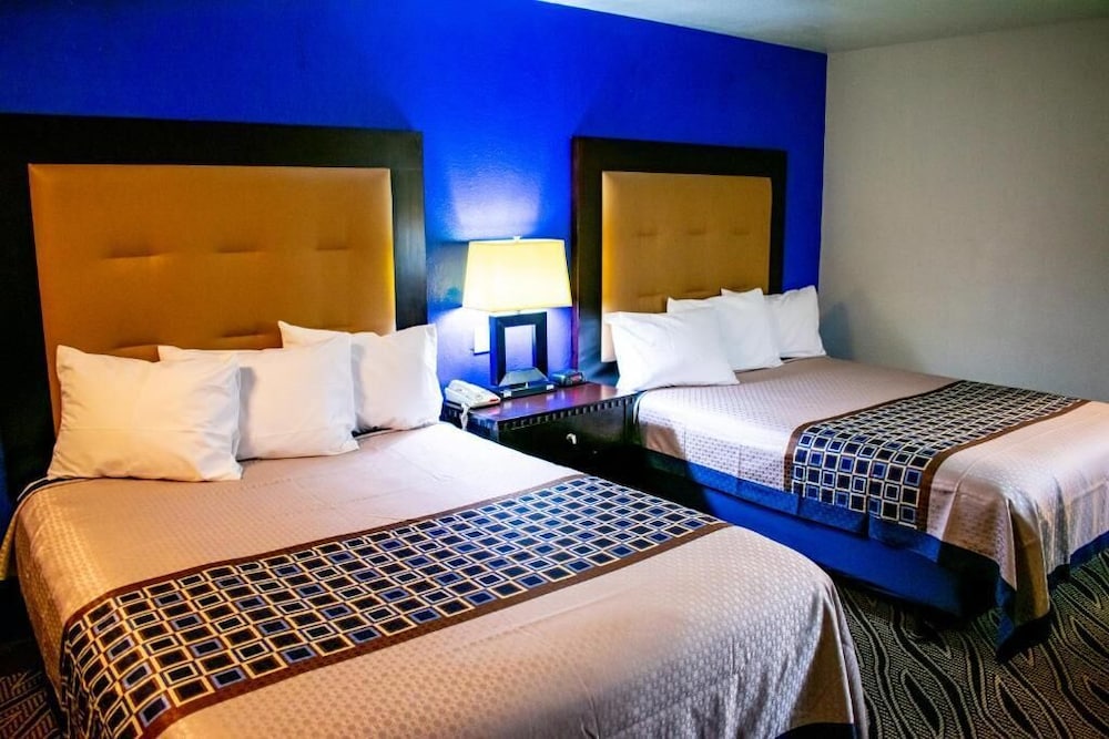 Blue Jay Inn and Suites - photo 17