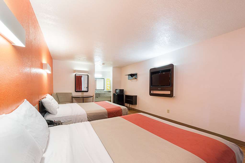 Motel 6 San Antonio TX Fiesta Trails - photo 16