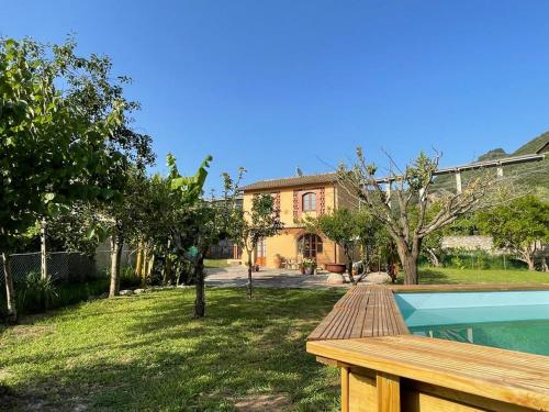 Casa Aia Sole with pool A C garden barbecue — 4-Star Luxury Hotel in Massarosa, Italy