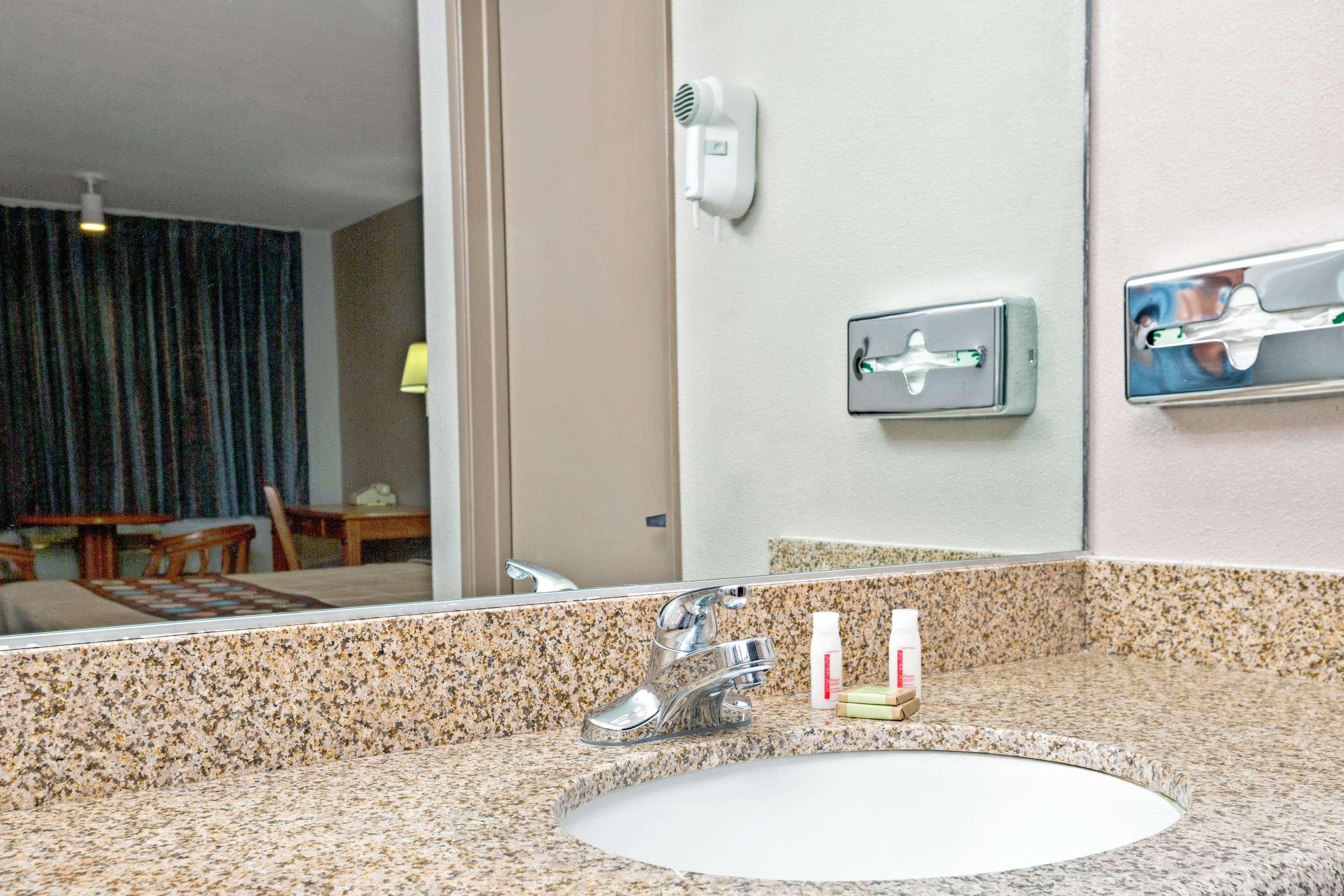 Super 8 by Wyndham Upland Ontario CA - photo 22