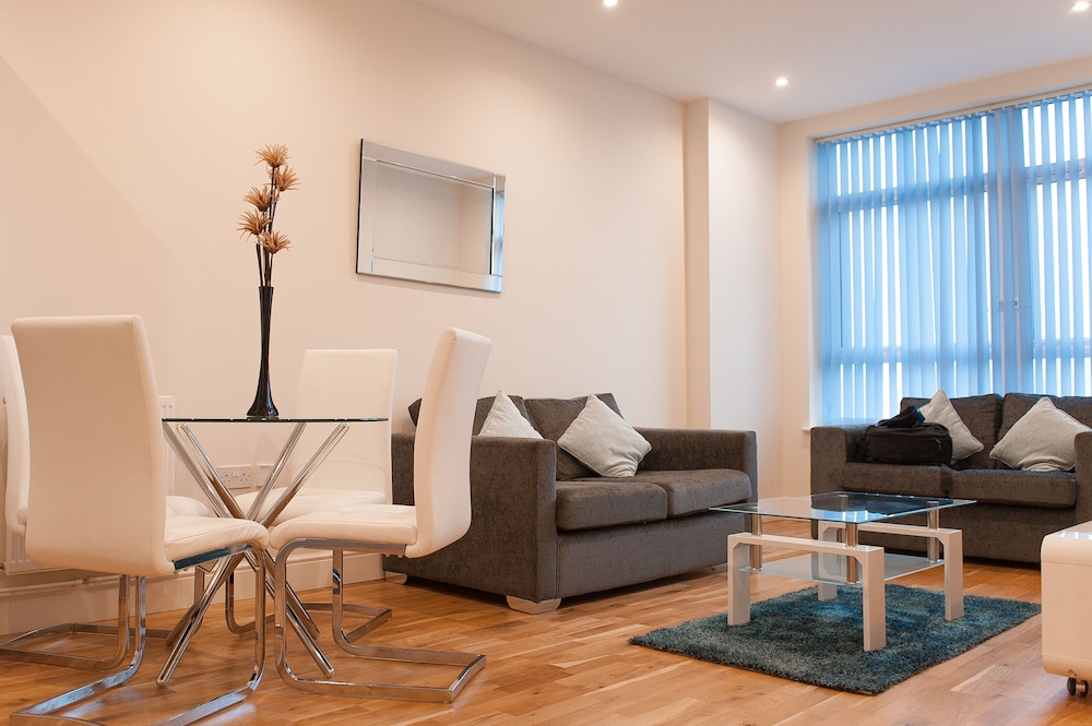 PSF Apartments Flat 22 — 4-Star Luxury Hotel in Ashford, United Kingdom