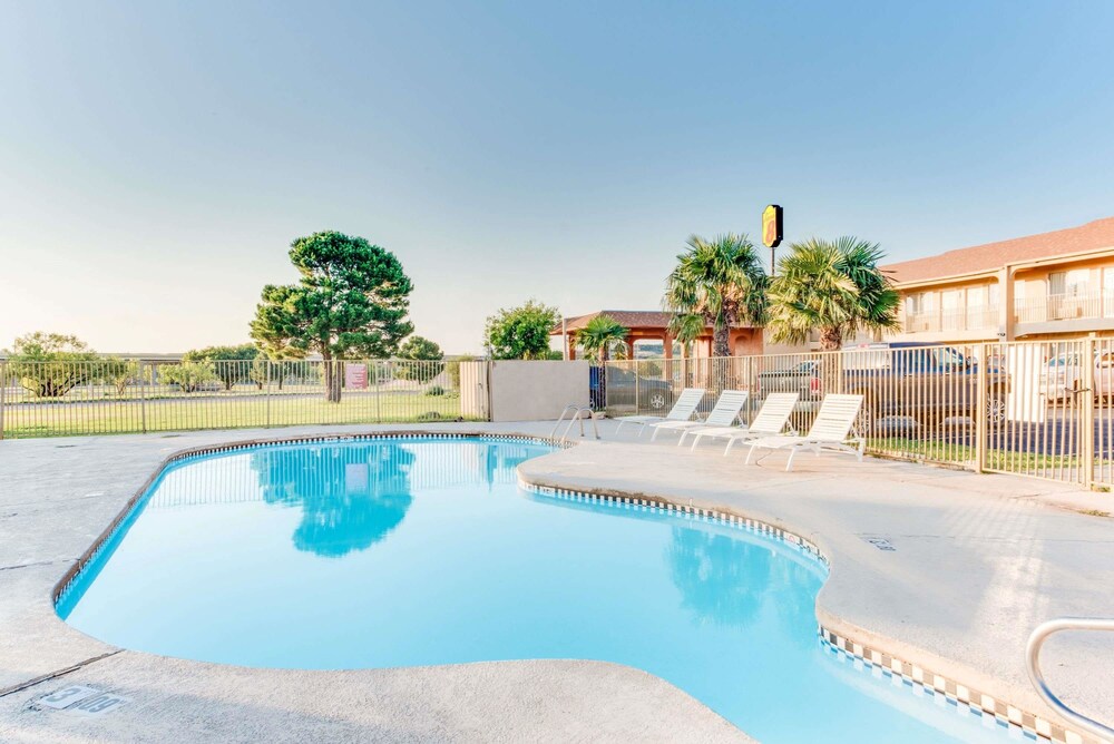 Super 8 by Wyndham Big Spring TX - photo 12