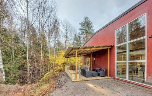 2 Bedroom Cozy Apartment In Växjö — 4-Star Luxury Hotel in Vaexjoe, Sweden