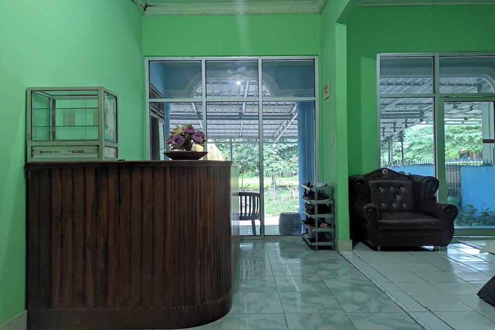 Hotel O Aini Homestay — Ternate