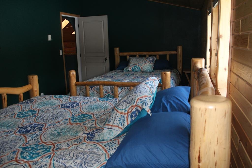 Cougar Mountain Lodge and Resort Cabin Rentals in Unknown City, Canada