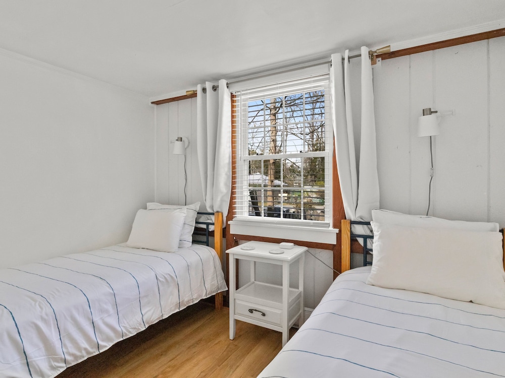 The Seagrove Suites & Guest Rooms - photo 28