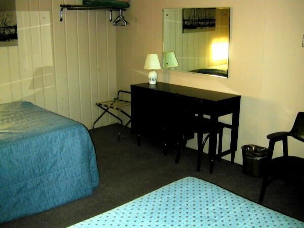 Woodland Motor Lodge - photo 37
