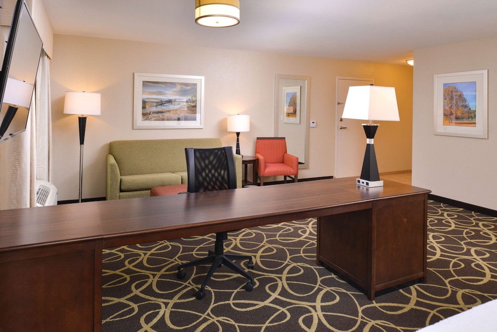 Hampton Inn Omaha Midtown Aksarben Area - photo 31