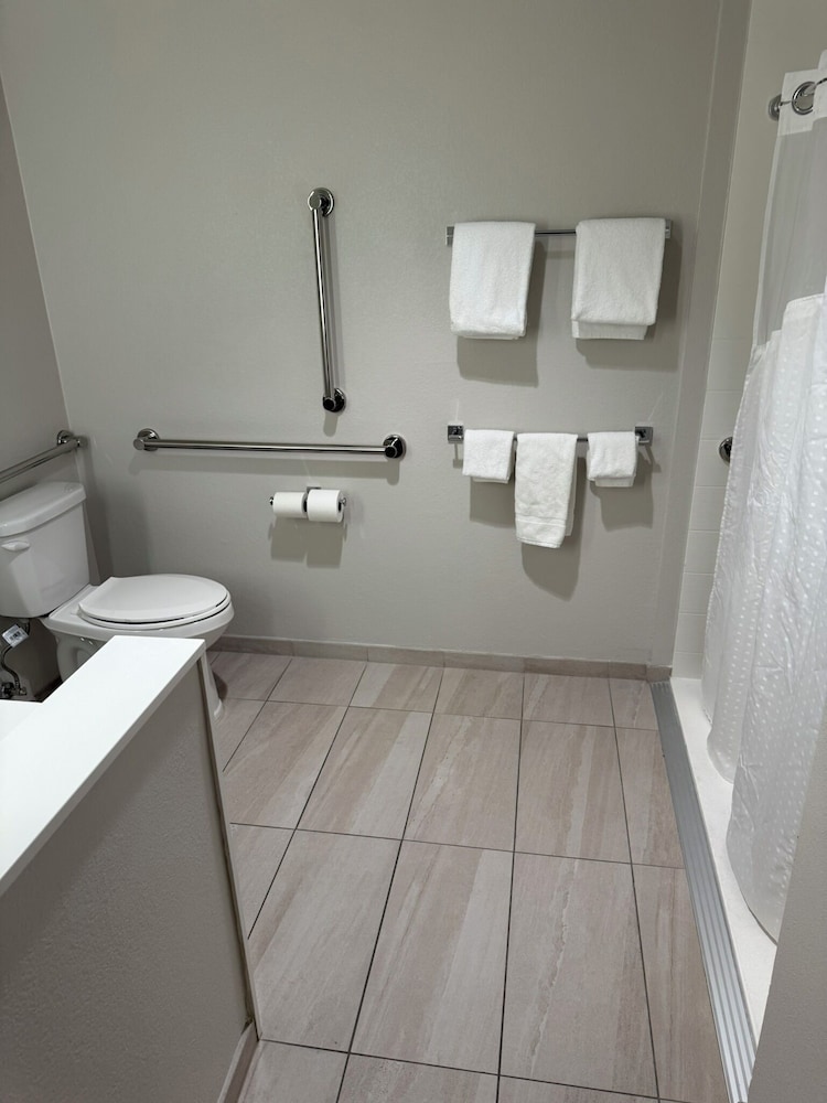 Holiday Inn Express & Suites Henderson South Boulder City by IHG - photo 11