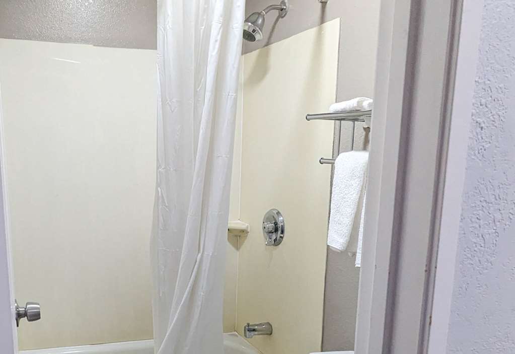 Motel 6 Nashua NH South - photo 11
