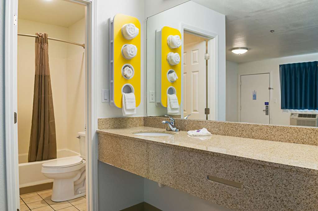 Motel 6 Bay Saint Louis MS - photo 20
