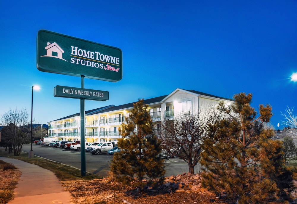 HomeTowne Studios By Red Roof Colorado Springs Airport - photo 18