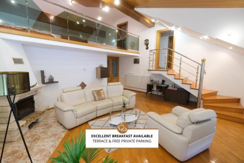 Hiša Perla in Unknown City, Slovenia