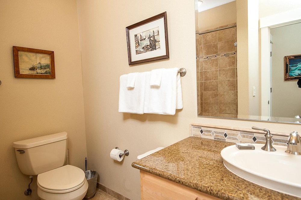 Lighthouse View at Shoreline Ridge Newport - photo 2