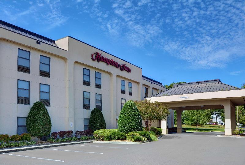 Hampton Inn Charlotte Monroe - carbon neutral hotel in Monroe