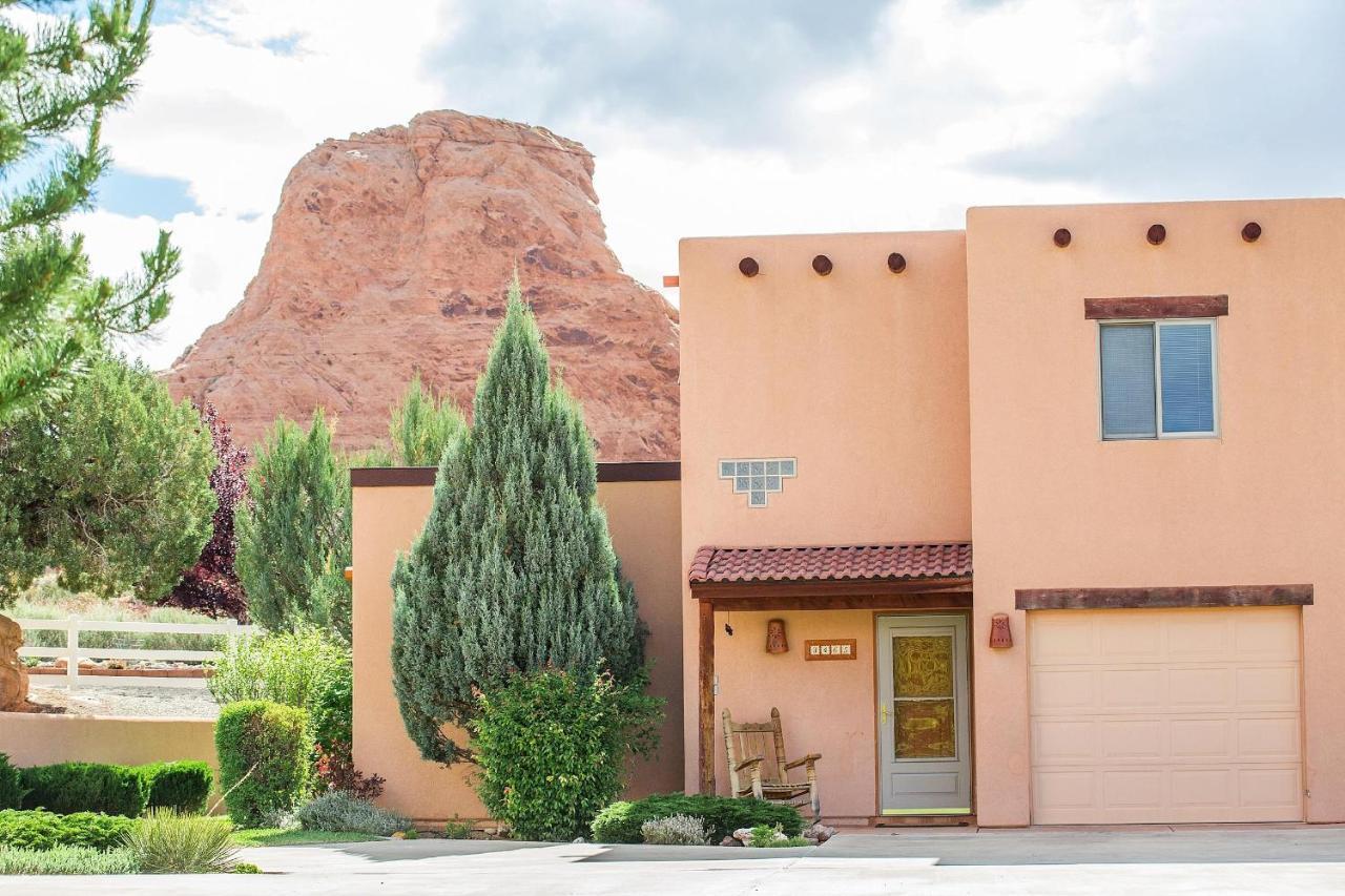 3465 E Westwater Drive - carbon neutral hotel in Moab