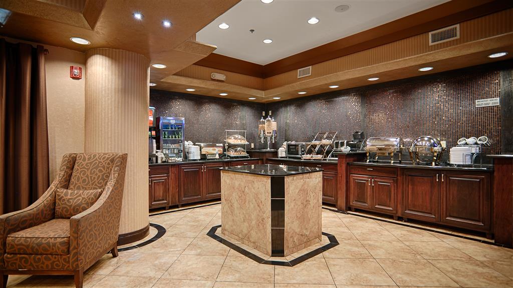 Best Western Plus KC Speedway Inn & Suites - photo 7