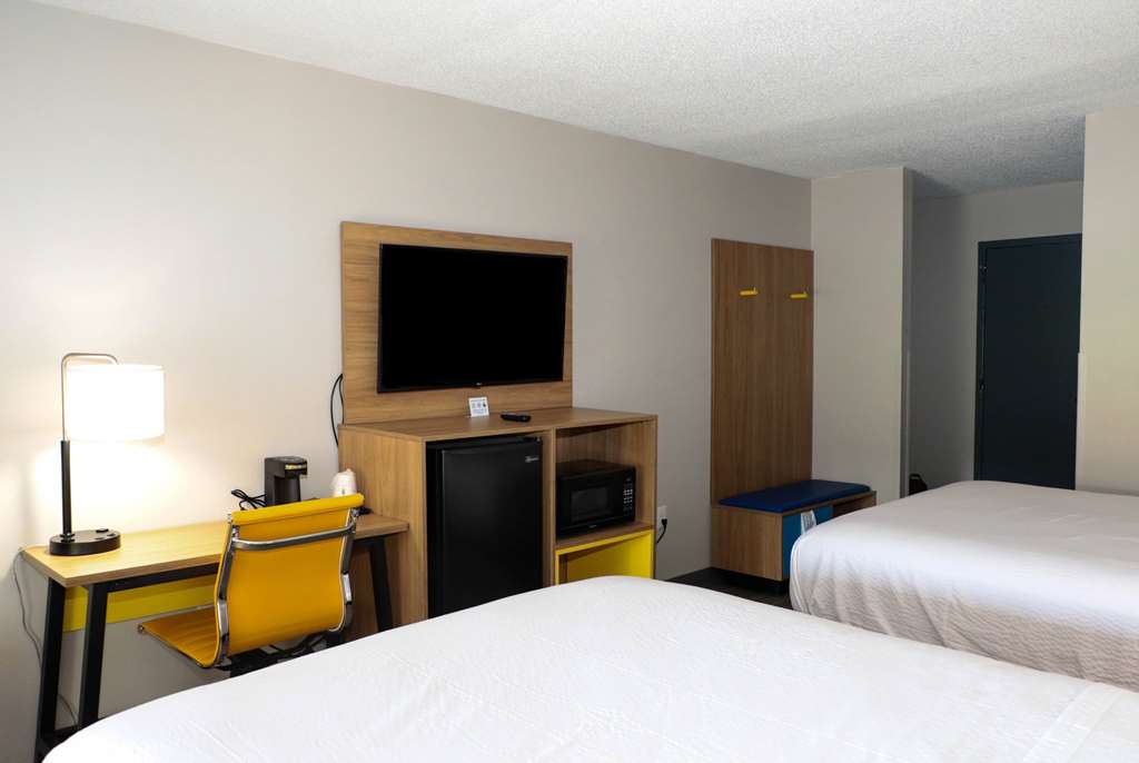 Days Inn by Wyndham Farmville - photo 20