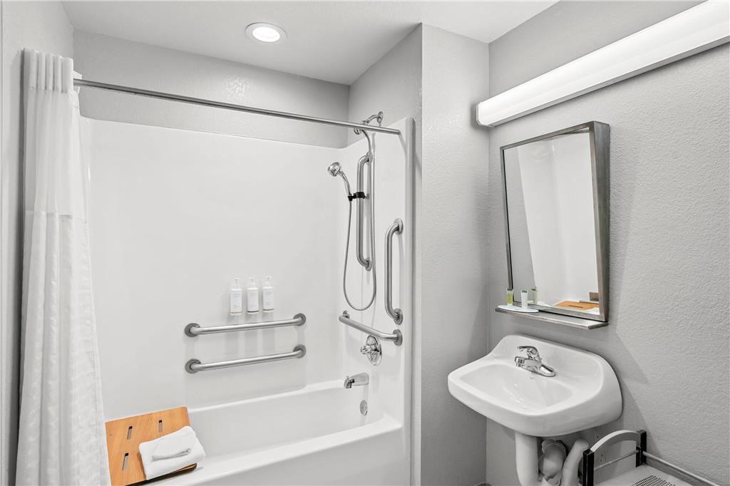 Microtel Inn & Suites by Wyndham Searcy - photo 8