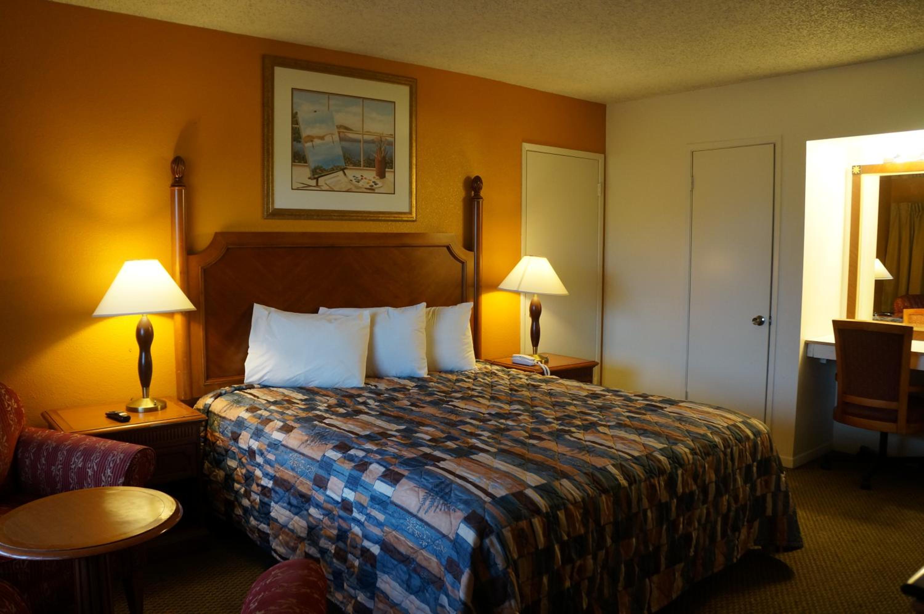 Classic Inn Red Bluff - photo 24