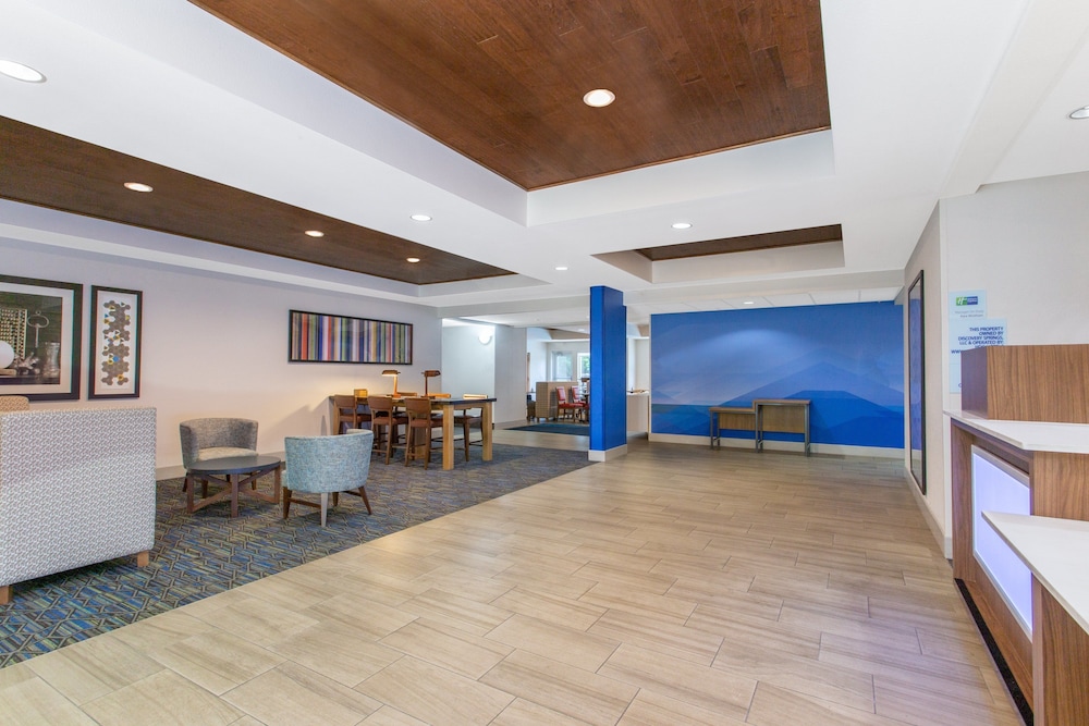 Holiday Inn Express Hotel & Suites Silver Springs Ocala by IHG - photo 32