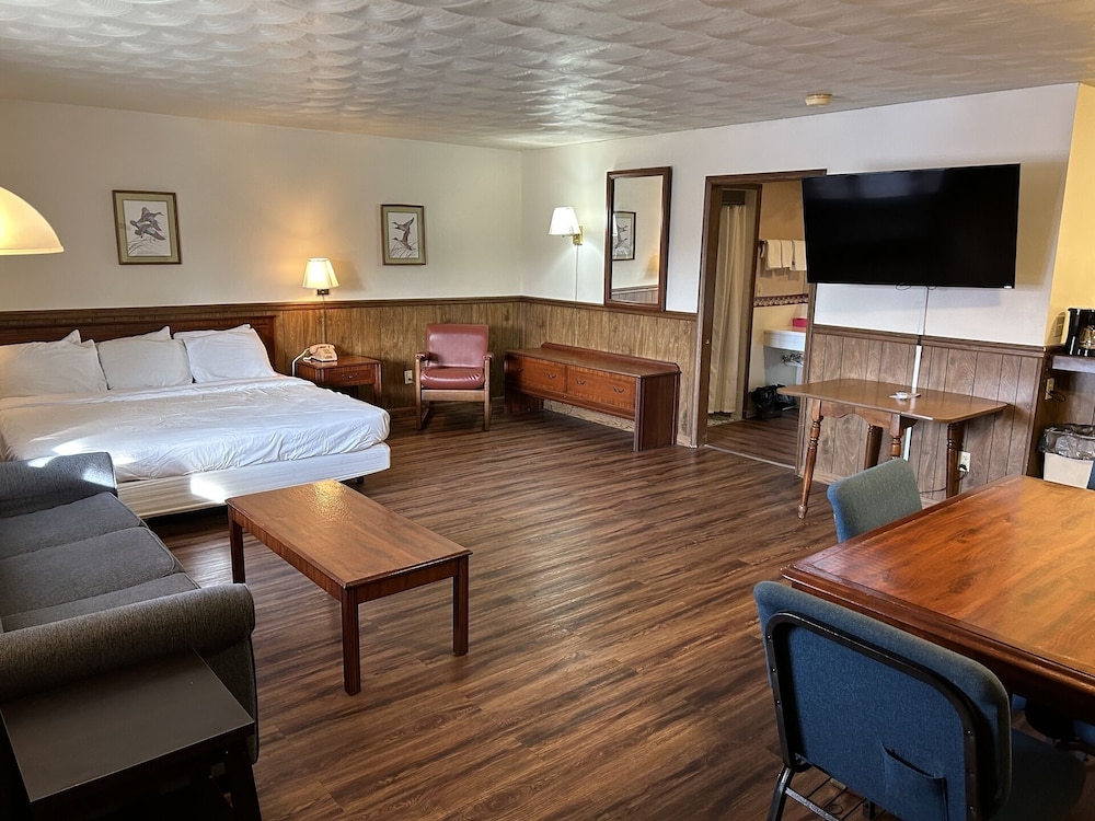 Valley Inn and Suites - photo 21