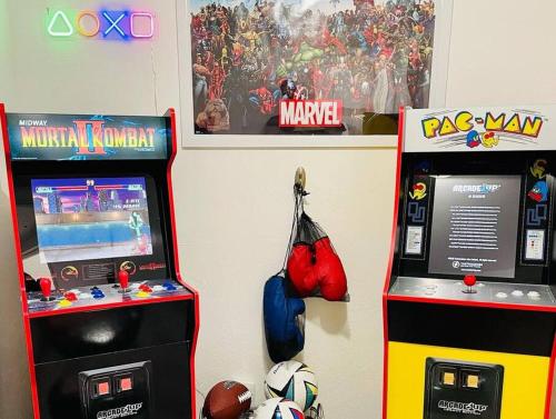 Artists Bungalow ARCADE King Beds near the beat — 4-Star Luxury Hotel in Sacramento, United States
