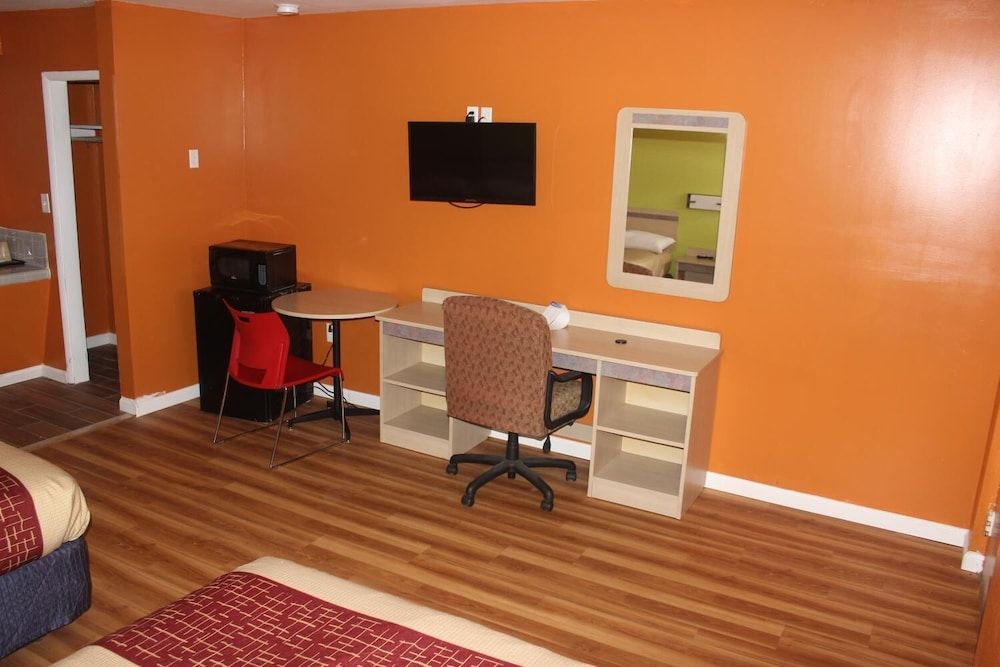Budget Inn Pulaski - photo 12
