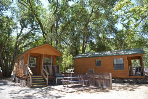 Morgan Hill Camping Resort Cabin 2 — hotel in San Martin