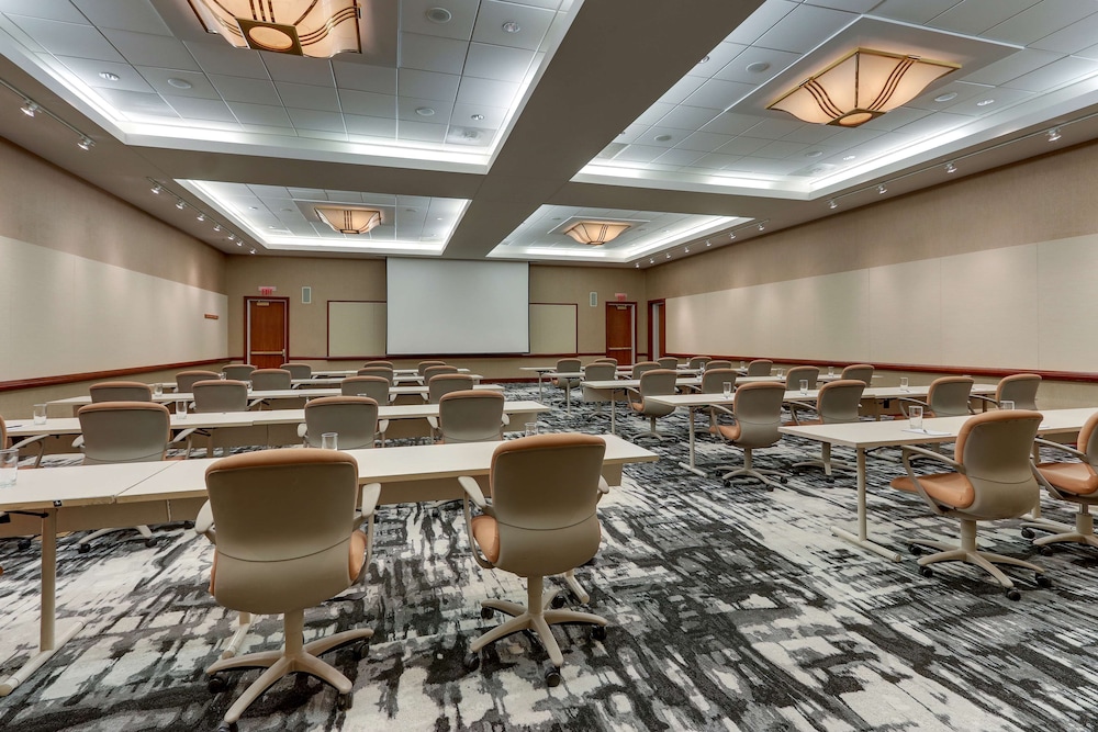 The Chattanoogan Hotel Curio Collection by Hilton - photo 73