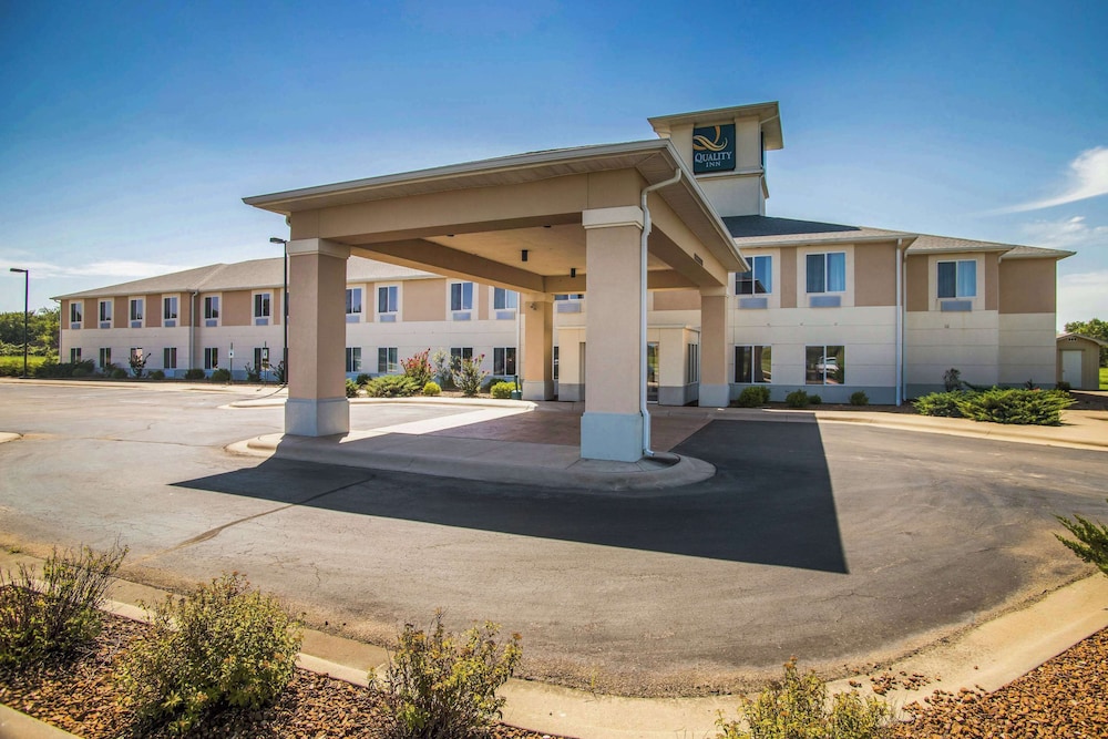 Quality Inn Parsons North — hotel in Parsons
