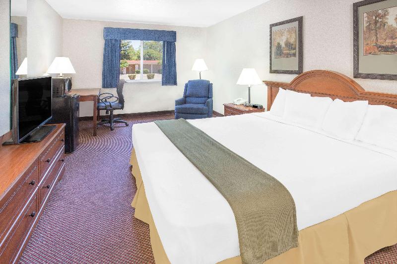 Quality Inn & Suites Willows - photo 22