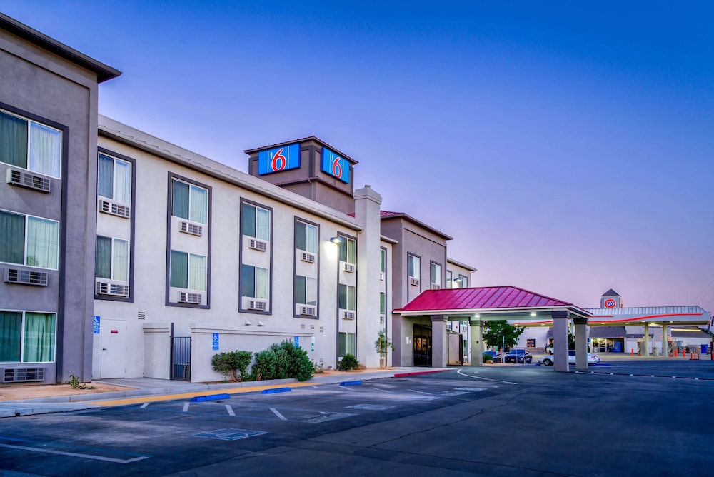 Motel 6 Hesperia CA West Main Street I 15 - photo 28