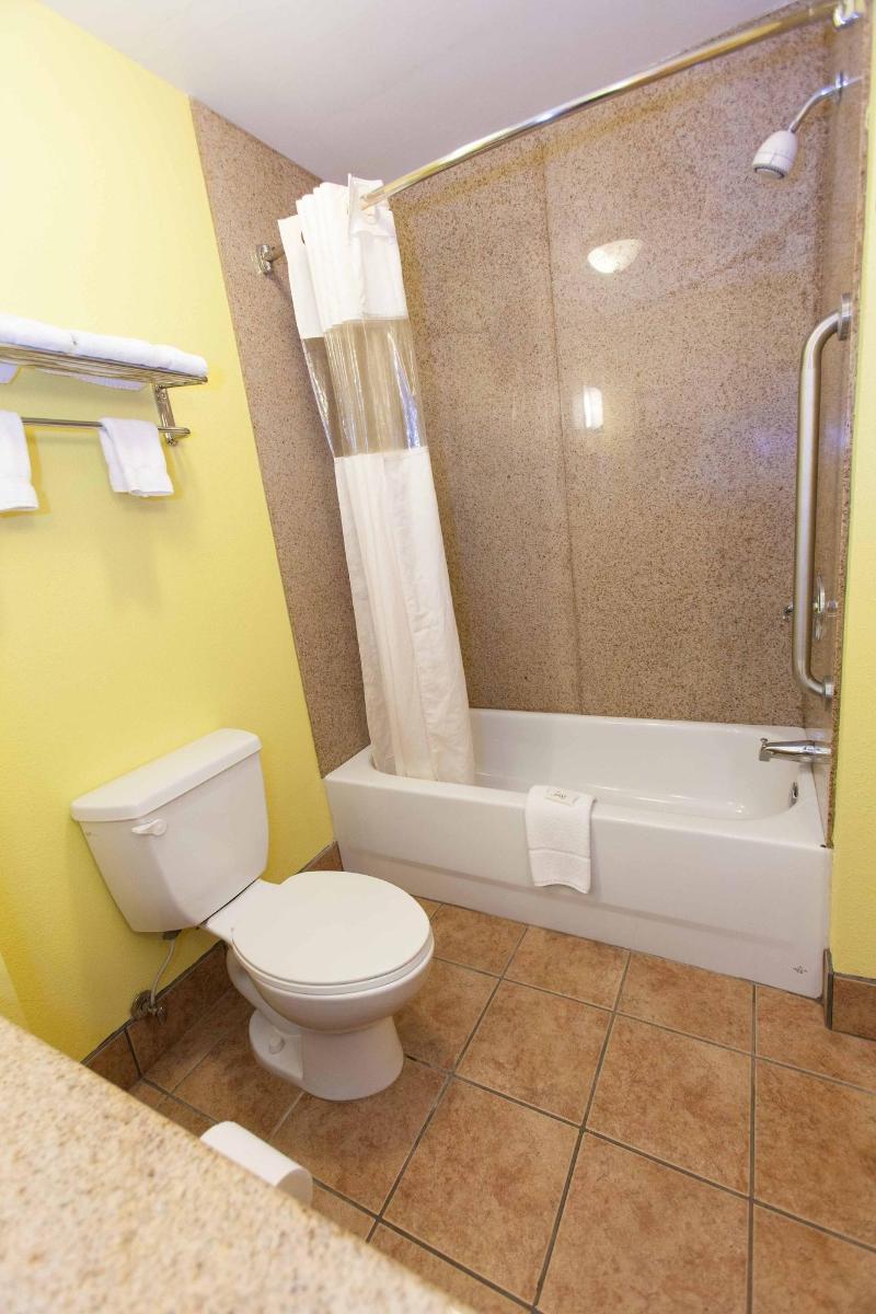 Baymont Inn And Suites Ringgold - photo 18