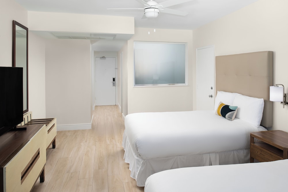 Sherry Frontenac Oceanfront Hotel - photo 24
